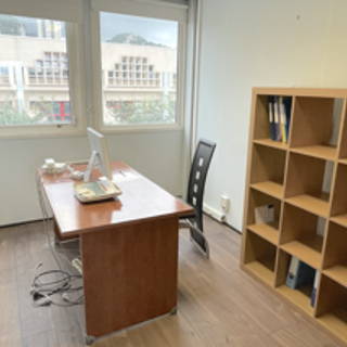 Bureau privé 12 m² 2 postes Coworking Rue Jacques Reattu Marseille 13009 - photo 1